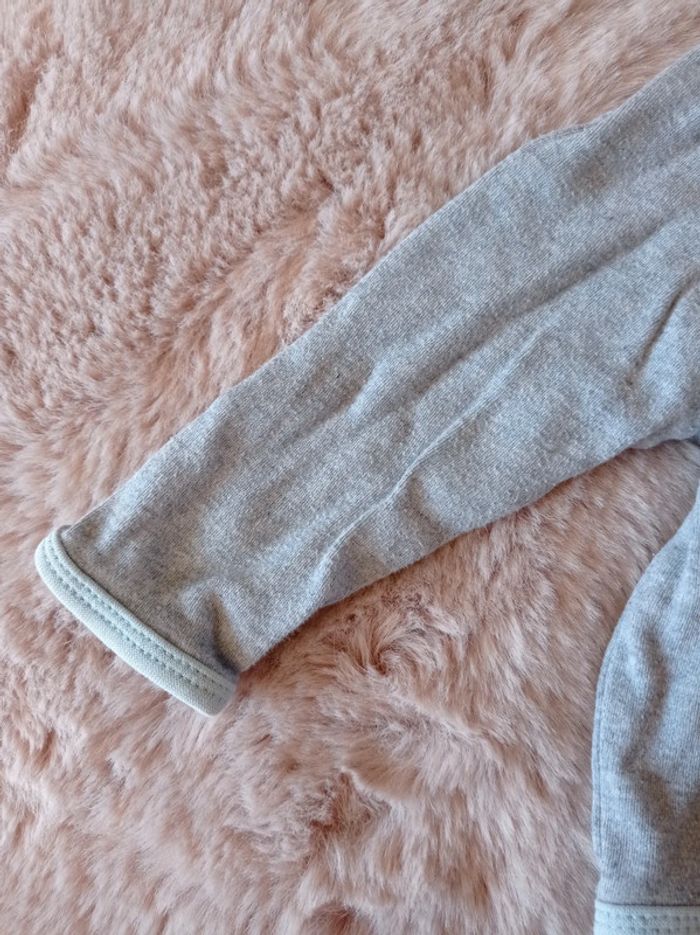 Gilet léger à capuche 6/9 mois - photo numéro 8