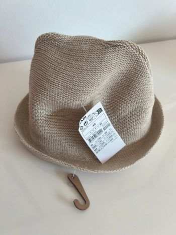 Chapeau neuf kiabi taille 49