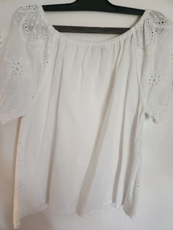 Mignonne blouse manches courtes ajourée blanche Version féminine taille L - photo numéro 5