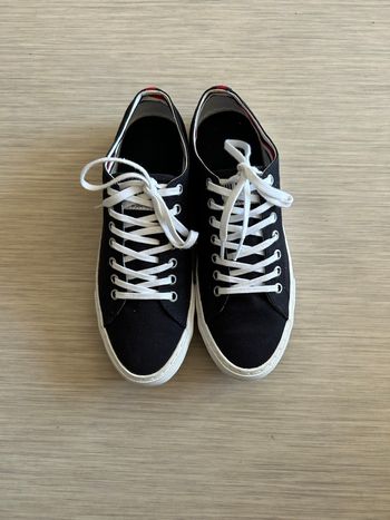 Chaussures Tommy Hilfiger noires 👟