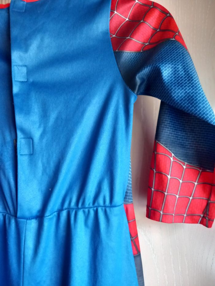 Costume Spider man 5/6 ans - photo numéro 7