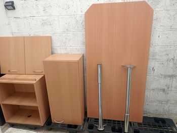 Grande Table à fixer contre un mur avec 2 pieds reglable