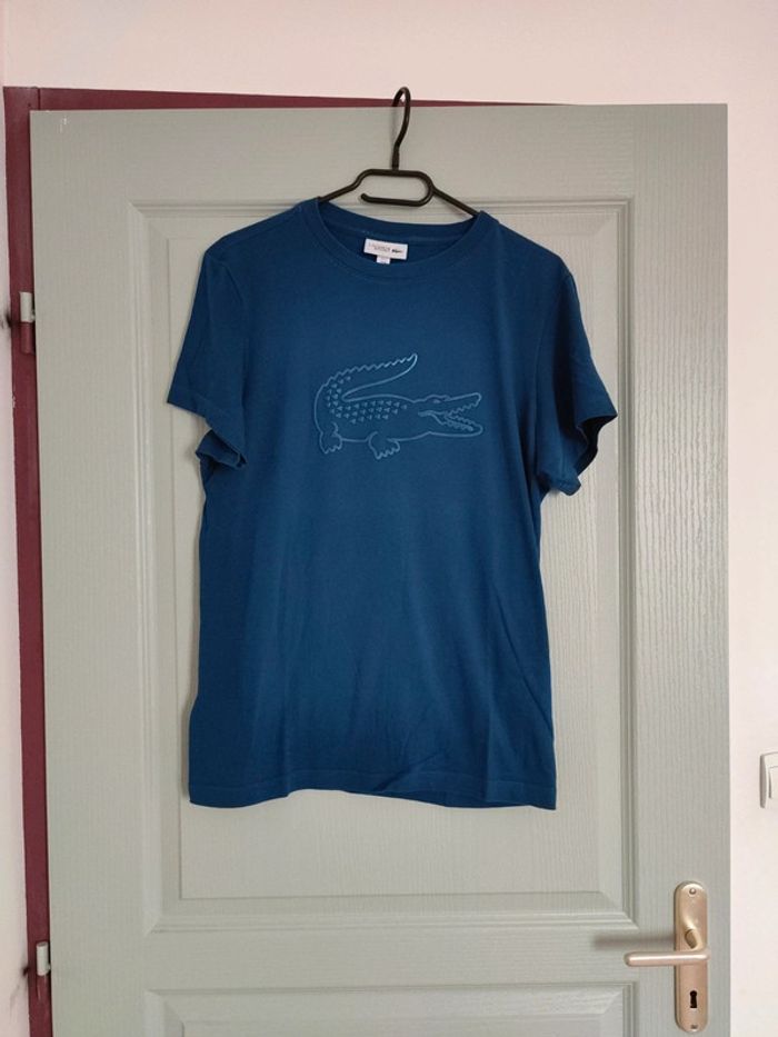 Tee shirt Lacoste taille M (taille 4)