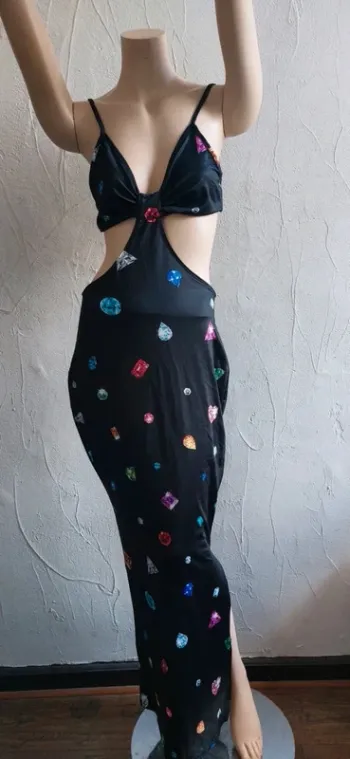 Robe Noire avec Motifs de Gemmes Taille 38