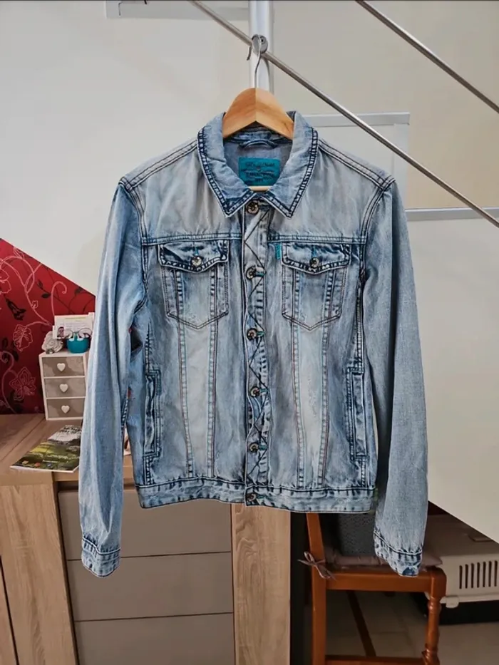 Veste en jean effet usé - photo numéro 2