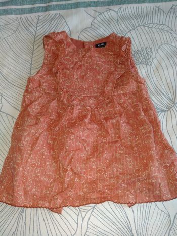 Blouse sans manches Kiabi taille 24 mois