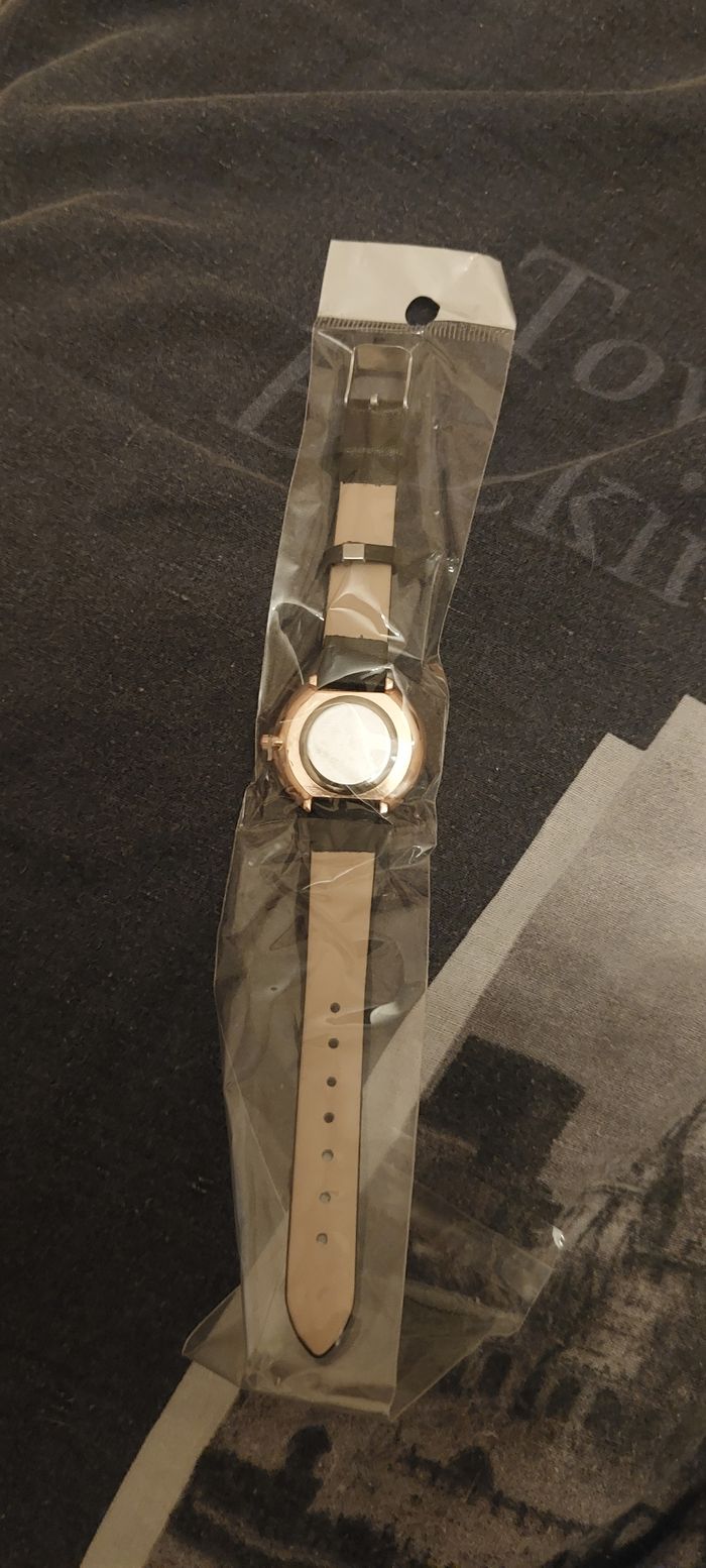 Montre femme noir - photo numéro 6