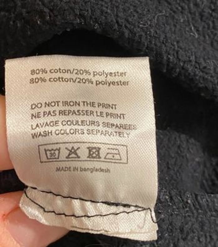 Pull noir - photo numéro 3