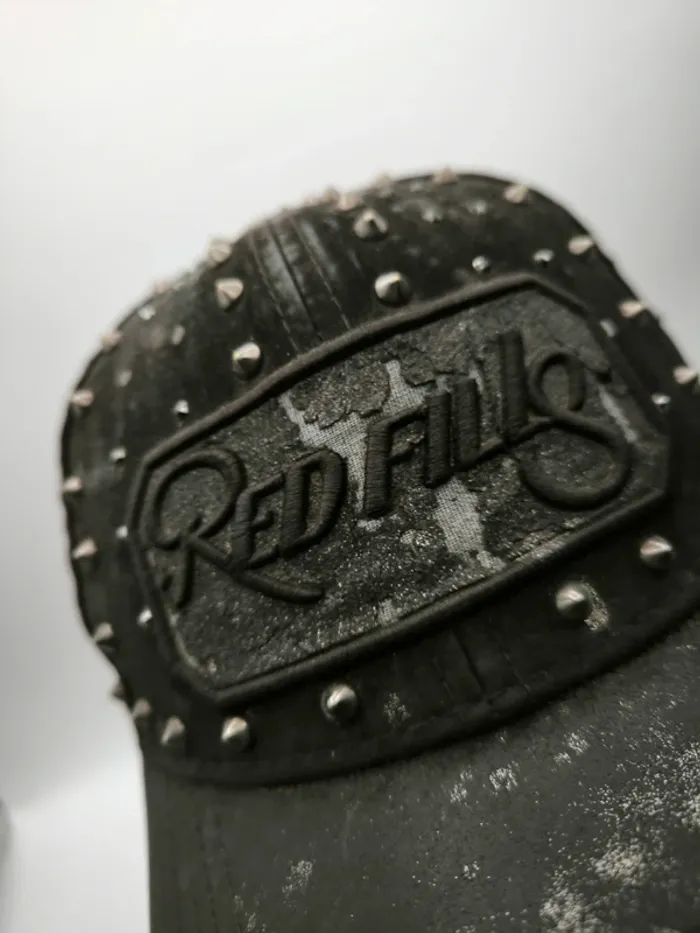 Casquette taille ajustable piques métal Redfills - photo numéro 2