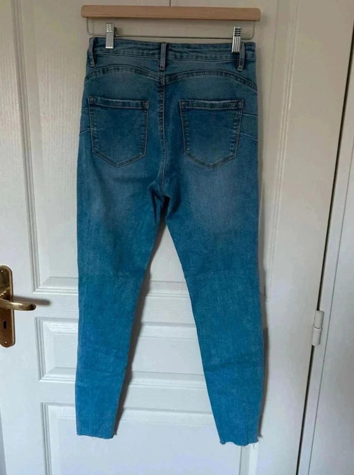 Jean troué - photo numéro 3