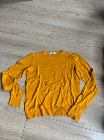 pull léger col rond bershka moutarde taille S