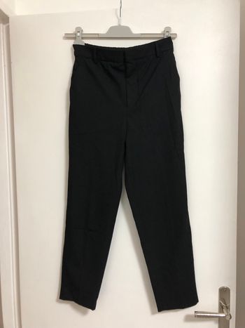 Superbe beau pantalon Zara taille haute à pinces noir en taille 36 