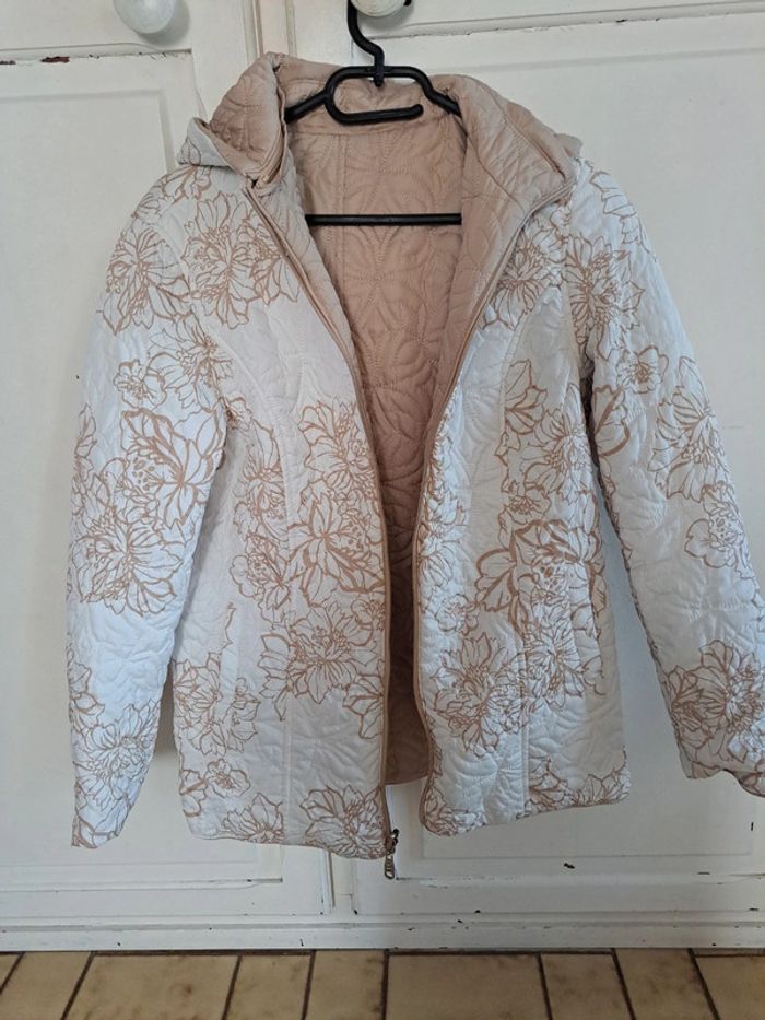 Magnifique veste demi saison beige ou blanche L