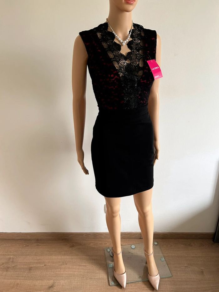 Robe noire et rouge neuve sans manches Miss One taille L (taille petit) - photo numéro 4