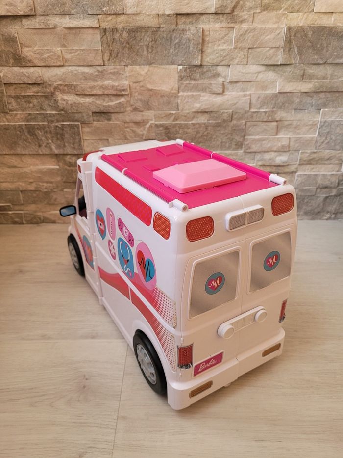 BARBIE Véhicule Médical - photo numéro 6