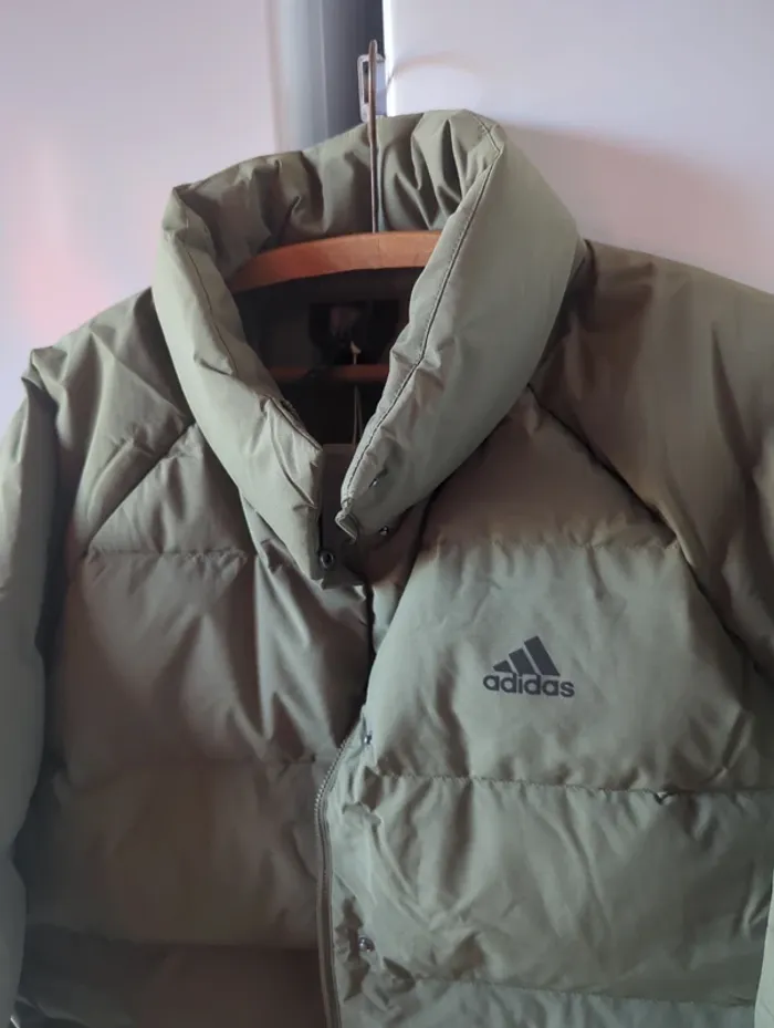 Blouson doudoune Adidas taille L(44-46) kaki neuve - photo numéro 2