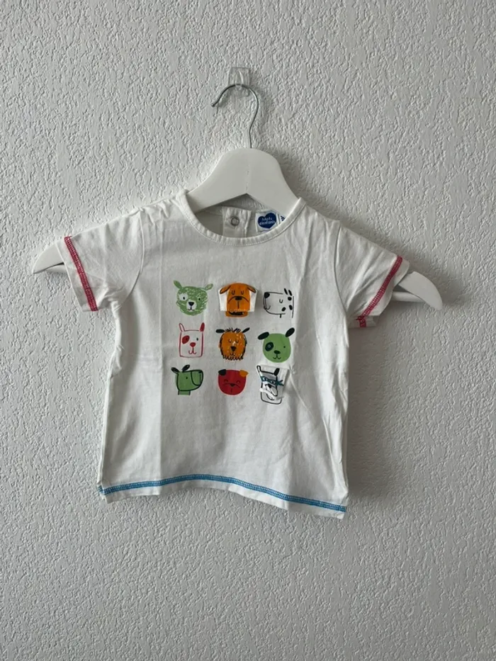 T-shirt bébé Mots d’enfants 18 mois – chiens colorés rigolos