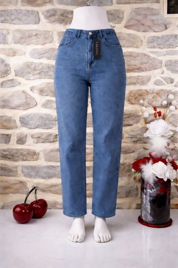 Jeans mom taille haute blue mid wash straight leg Neuf avec étiquette Femme taille 44 marque Boohoo 🌺