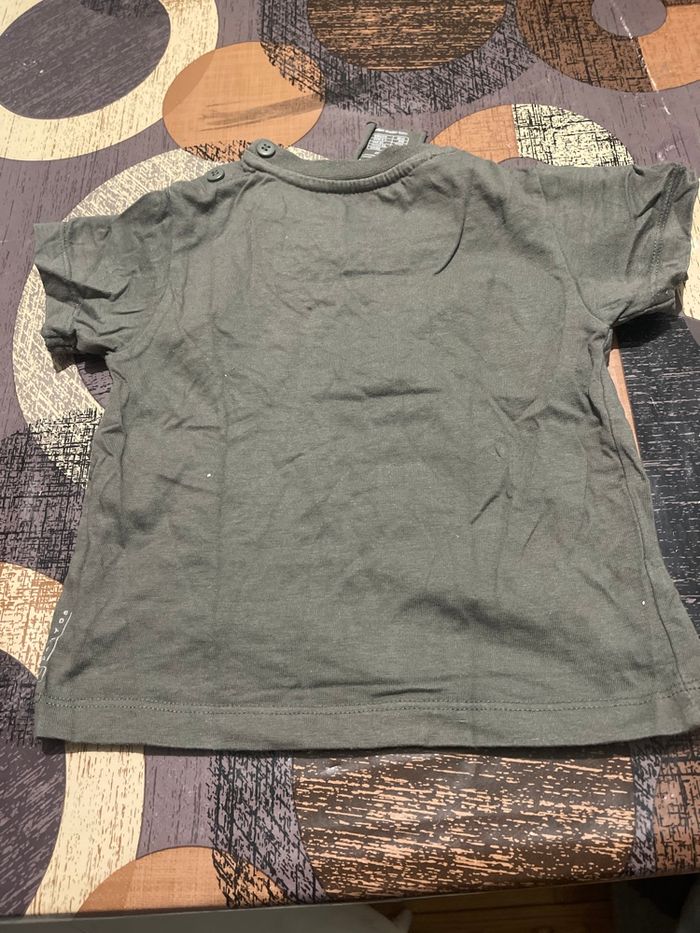 TEE shirt.  Bébé.  18 mois - photo numéro 2