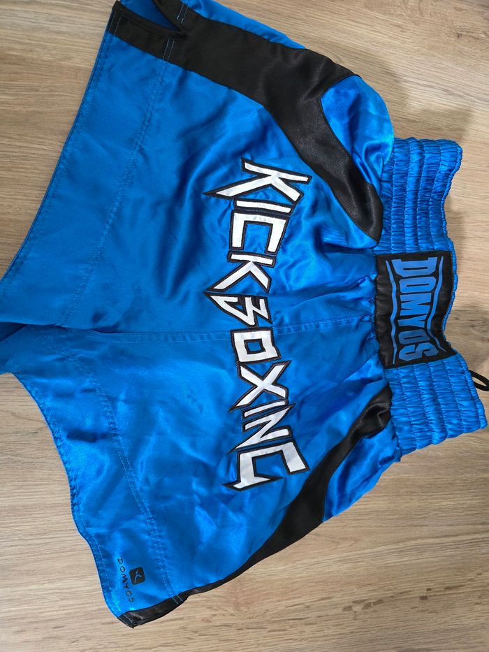 A vendre short de boxe - photo numéro 2