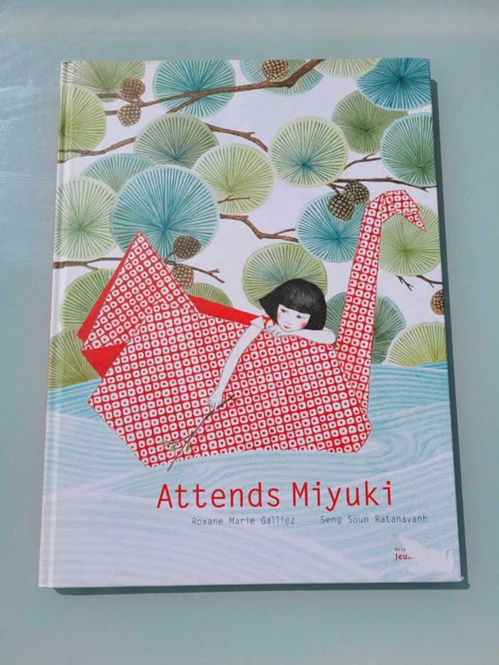 Livre grand format : Attends Miyuki, De la martinière jeunesse - photo numéro 2