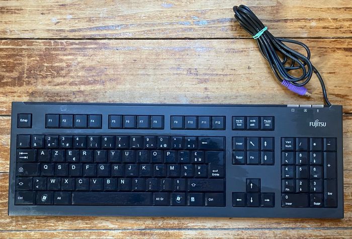 Clavier Fujitsu KB400 PS:2 F pour ordinateur de bureau