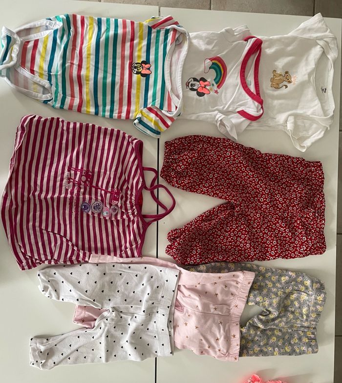 Lot vêtements fille - 9 mois - 22 pièces - photo numéro 1
