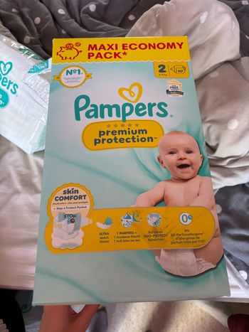 Couches Pampers premium protection Taille 2