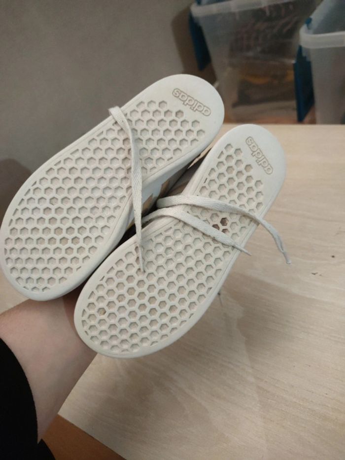 Baskets adidas blanche 35 - photo numéro 3