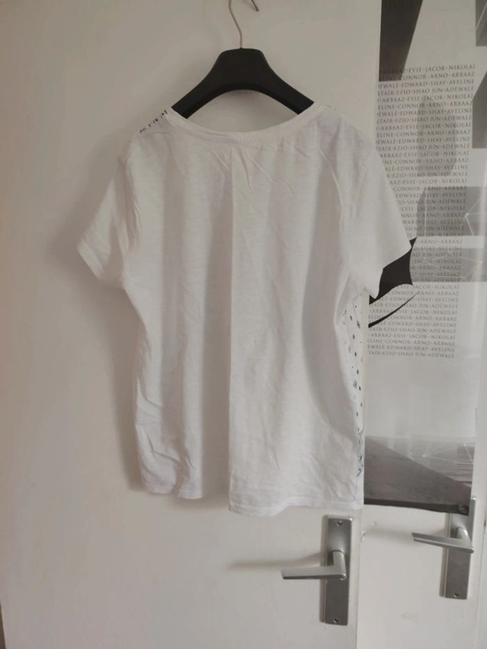 Tee-shirt sans marque 40 - photo numéro 3