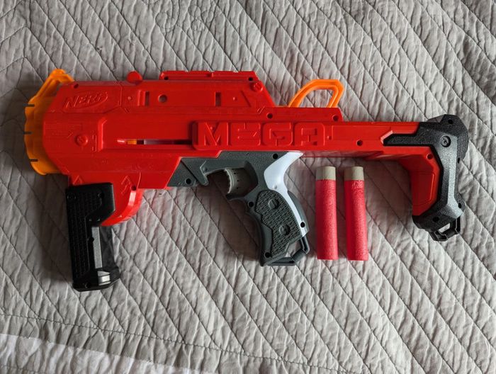 Pistolet méga nerf - photo numéro 2