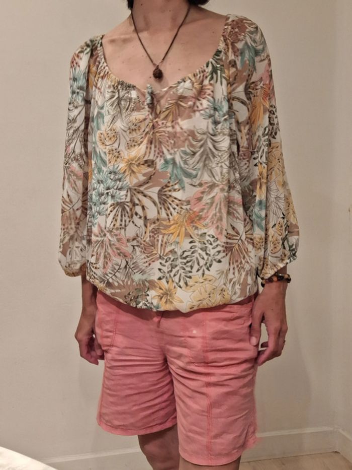Joli haut type blouse fleuri couleurs pastelles taille 46 - photo numéro 7