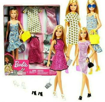 Barbie coffret avec 4 tenues complètes Mattel