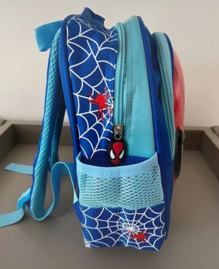 Cartable / sac à dos Spiderman - photo numéro 4
