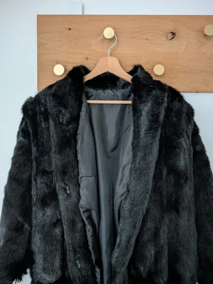 Manteau vintage en fourrure - photo numéro 2