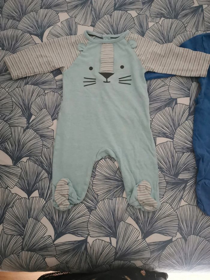 Lot 2 pyjamas bébé 3mois - photo numéro 2