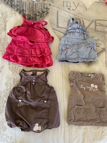 Lot 4 robes taille 3mois