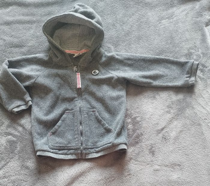 Sweat zippé 24 mois  ⛵