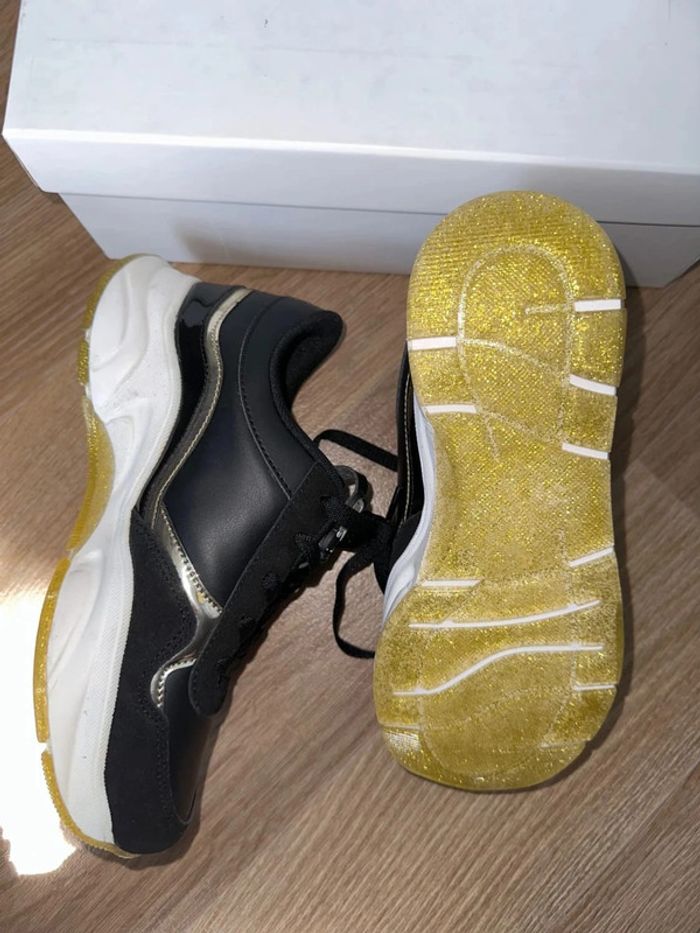 Magnifique paire basket Karl Lagerfeld t38 - photo numéro 3