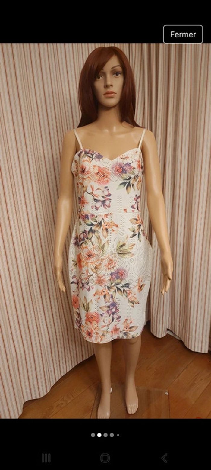 Jolie robe d'été Lipsy London eu 42 us 10 - photo numéro 2