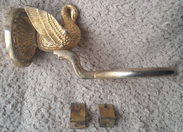 Ancien porte gobelet en métal doré - cygne - photo numéro 3