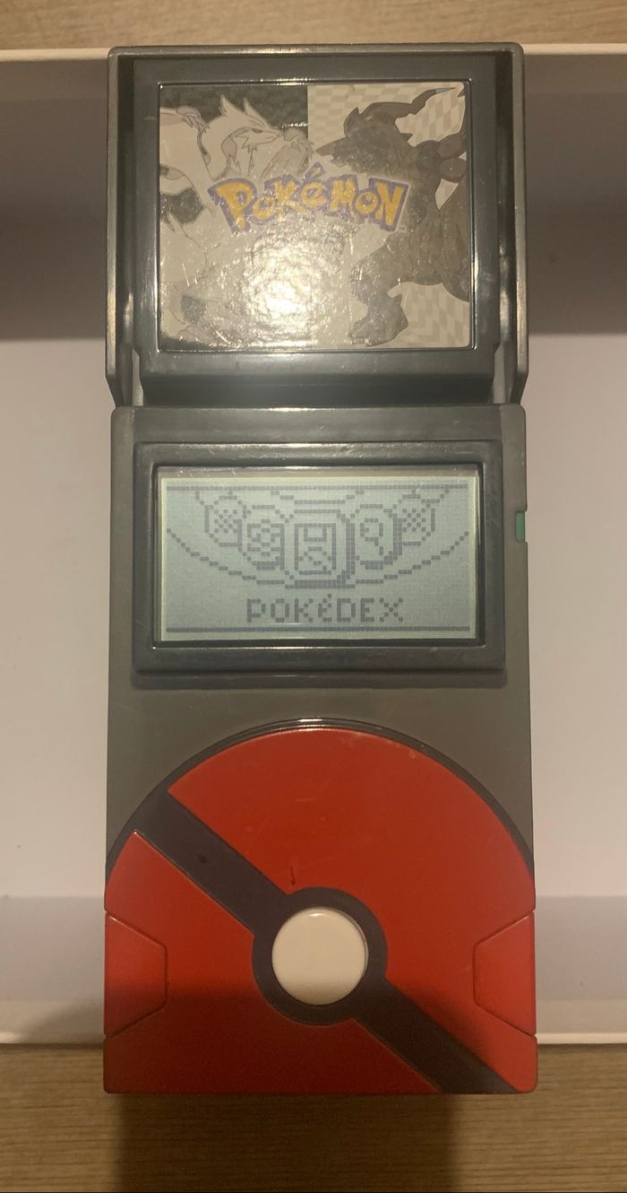 Pokedex pokemon collector année 2011 en parfaite état - photo numéro 4