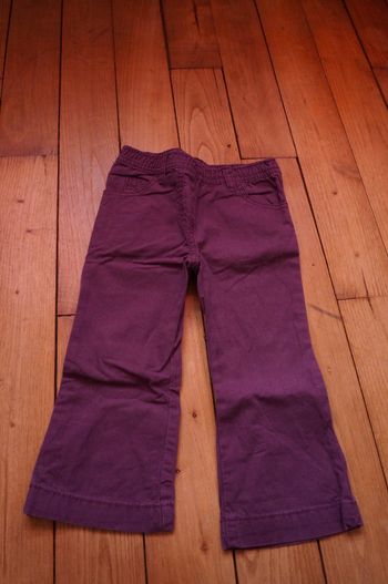 Superbe pantalon mauve taille 2 ans comme neuf 2€