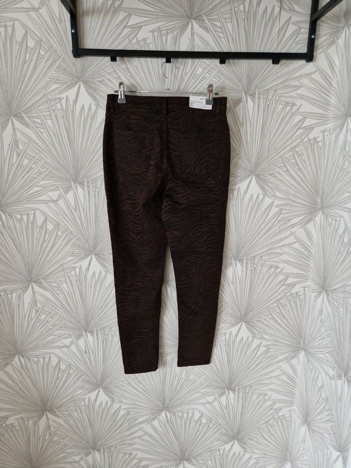 Joli pantalon skinny Camaïeu neuf avec étiquettes taille 38 - photo numéro 2