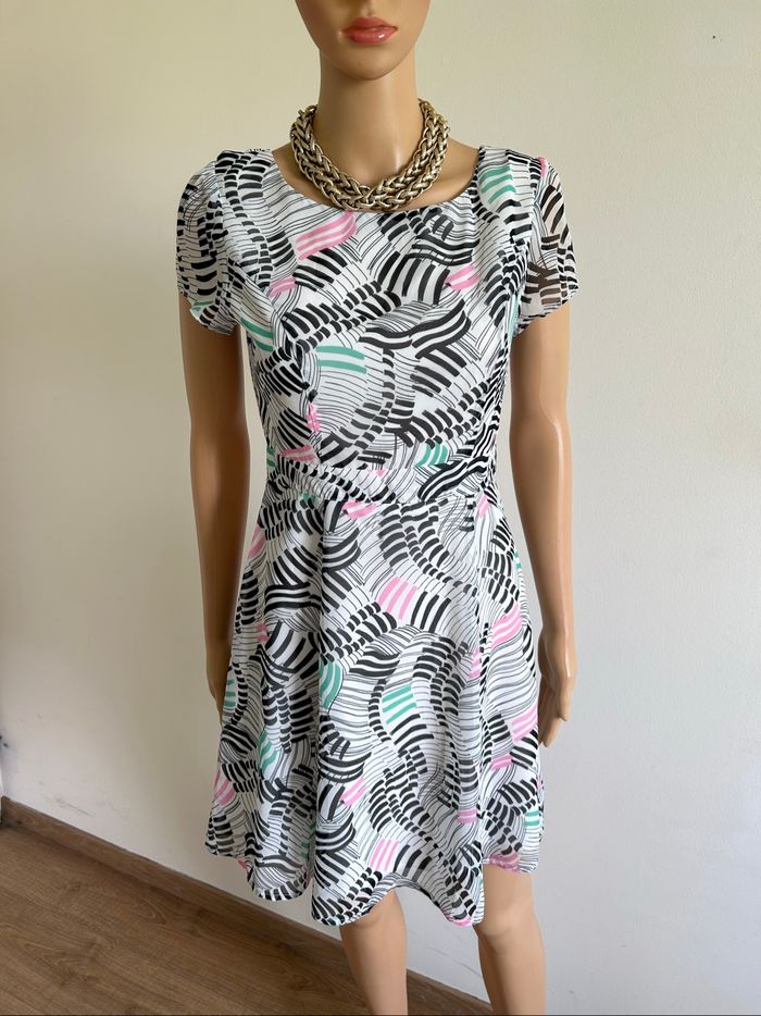 Robe d’été à manches courtes Lili Sidonio taille XS comme neuve