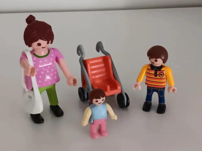 Femme enceinte avec enfants playmobil - photo numéro 2