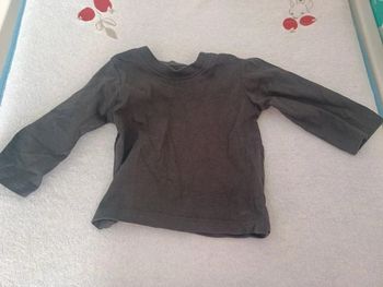 Hauts manches longues gris noir 0-3 mois