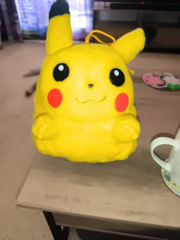 Peluche sac pokémon