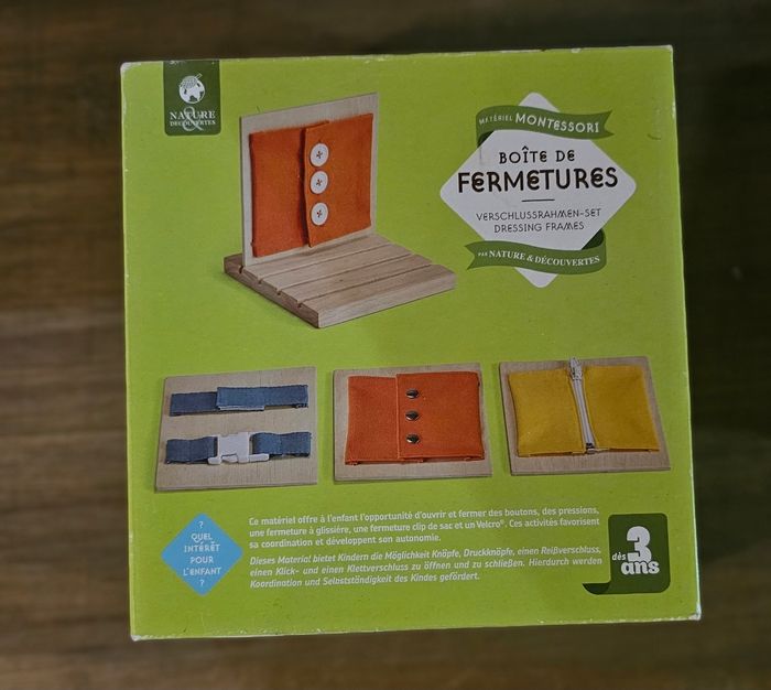 Boîte de fermetures Montessori