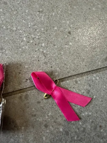 Lot d'épingles rose, neuf environ 90/100